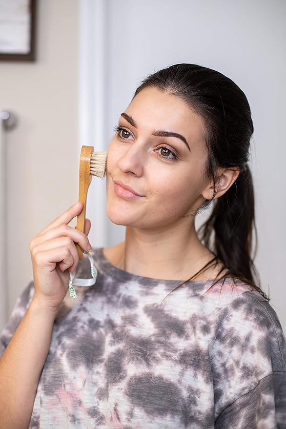 GranNaturals Manual Facial Brush Dry Brushing Scrubber - Stiff Boar Bristles for Exfoliation - Promotes Lymphatic Drainage, Deep Cleansing, Gentle Pore Cleaning for Glowing, Soft Skin - Wooden Handle