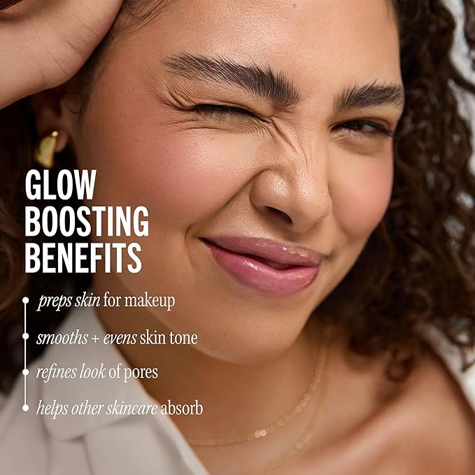 First Aid Beauty - Facial Radiance Pads with Glycolic & Lactic Acids, Daily Exfoliating Pads with AHA, Visibly Smaller Pores, Help Tone & Brighten Skin, One-Step Makeup Prep, Compostable, 60, 2ct