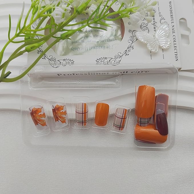 Thanksgiving Press on Nails Medium Square Fake Nails with Maple Leaf & Plaid Designs Orange Nails Press ons Glossy Glue on Nails Fall False Nails Brown Stick on Nails for Women 24Pcs