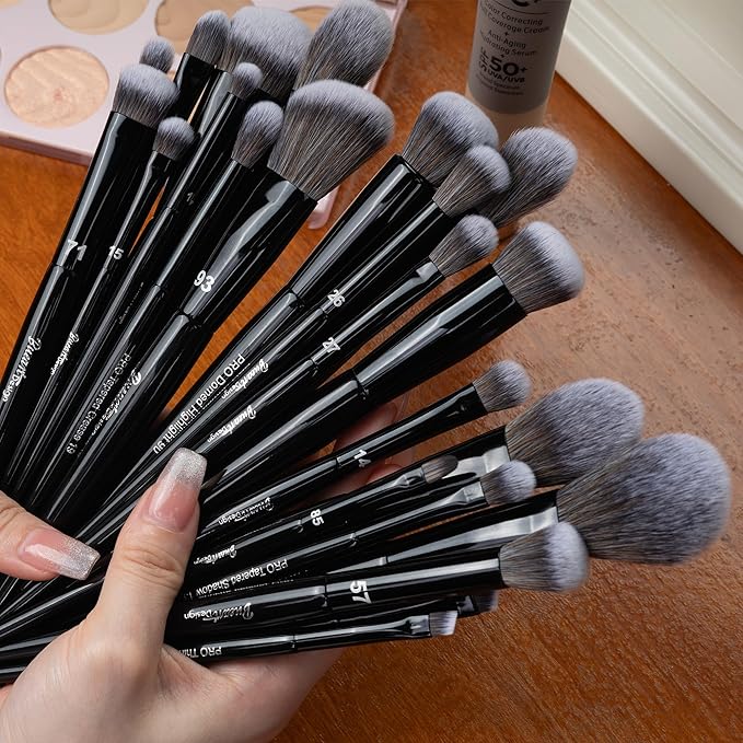 Bueart Design 32Pcs PRO Grade Makeup Brushes Set with Super large Holder, Premium Ultra-soft Synthetic Foundation Contour Powder Blush Concealer Eyeshadow Classic Black Make up Brush