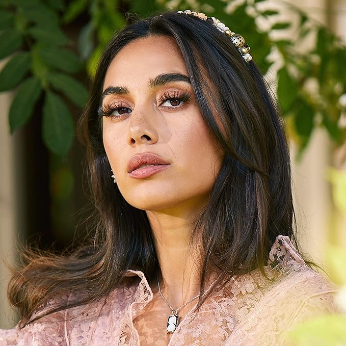 KISS Lash Couture The Muses Collection False Eyelashes, Duchess', 16 mm, Handmade, Refined Faux Silk, Contact Lens Friendly, Easy to Apply, Includes 1 Pair Reusable Strip Lashes (Pack of 4)