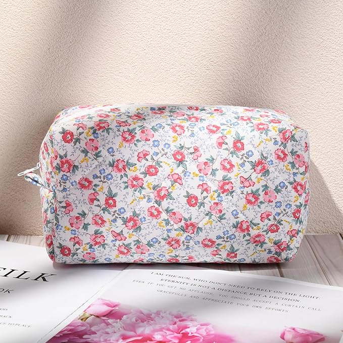 Soidram floral makeup bag quilted