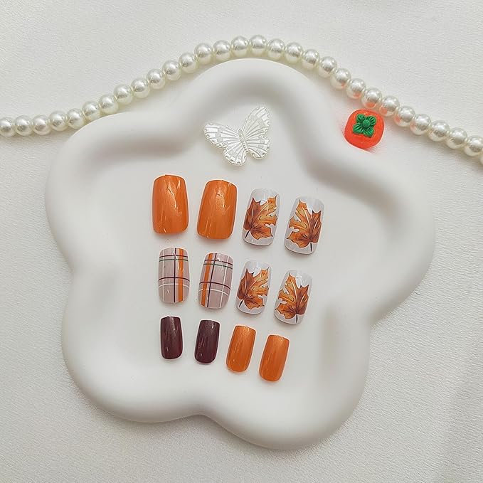 Thanksgiving Press on Nails Medium Square Fake Nails with Maple Leaf & Plaid Designs Orange Nails Press ons Glossy Glue on Nails Fall False Nails Brown Stick on Nails for Women 24Pcs