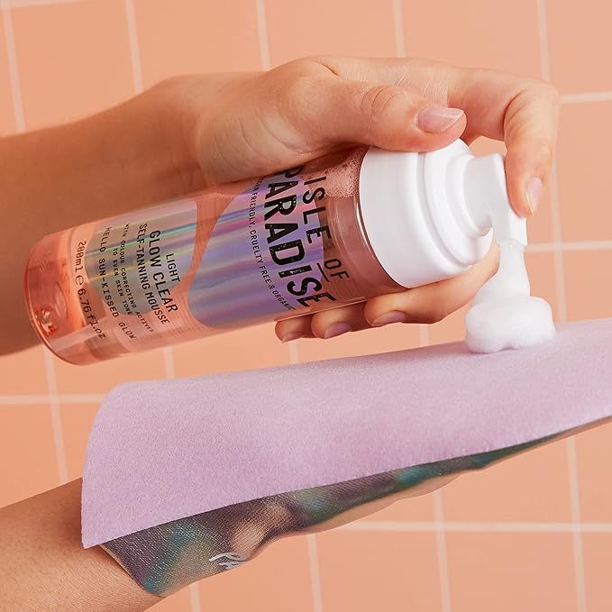 Isle of Paradise Glow Clear Self Tanning Mousse, Light (Sunkissed Glow) - Brightening and Color Correcting Tanning Foam, Vegan and Cruelty Free, 6.76 Fl Oz