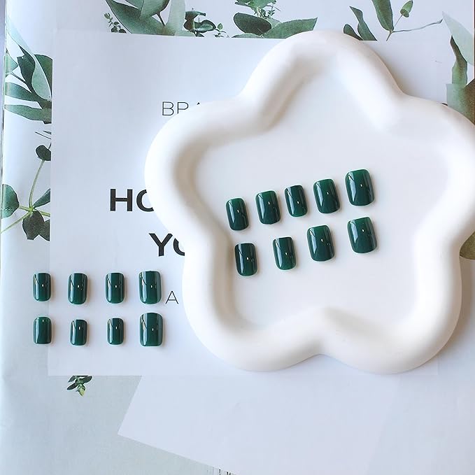 KQueenest Christmas Press on Nails Short Square Dark Green Nails Set Glazed Fake Nails Press on Acrylic Nails Pure Short Nails Glue on Real Stick on Nails for Women Fall Winter Wear