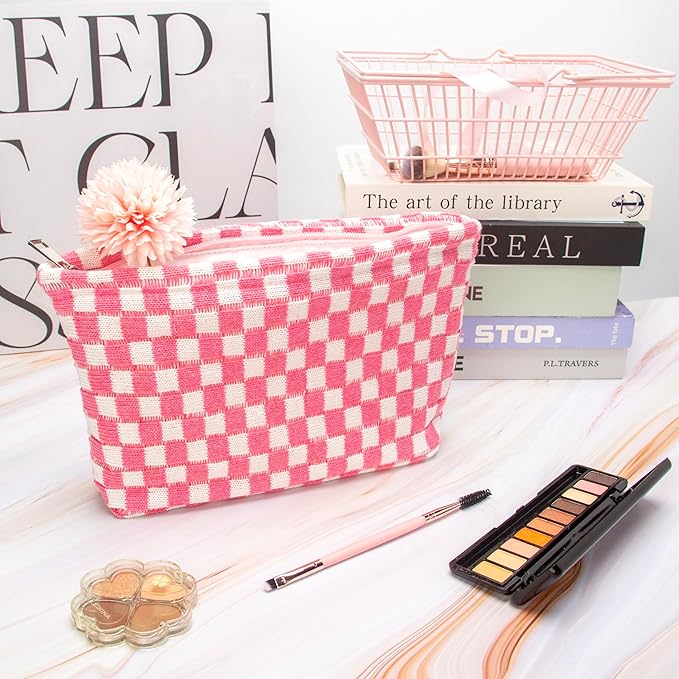 Pazimiik knitted checkered makeup bag