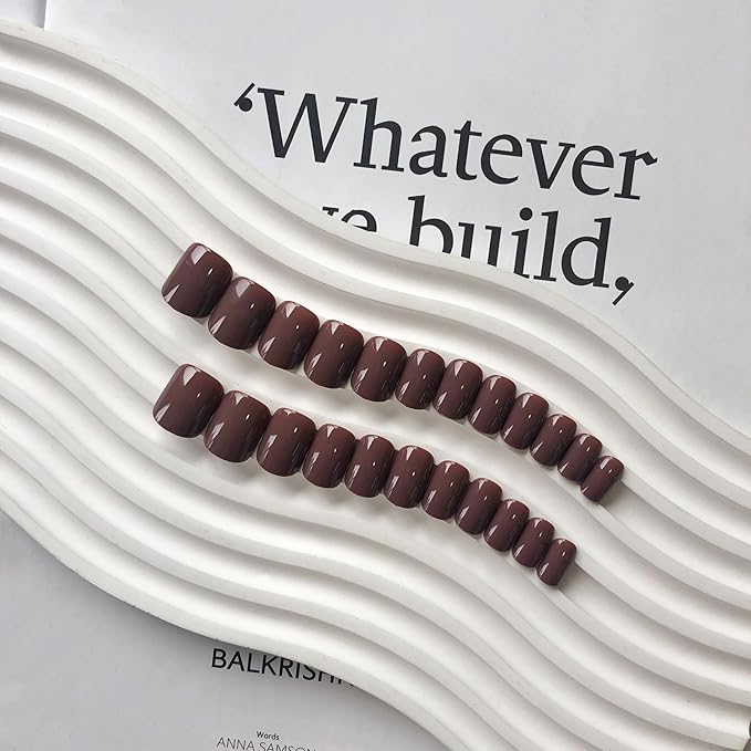 KQueenest Brown Press on Nails Short Square, Glossy Short Fake Nails Press ons, Dark Coffee Acrylic Nails Press on, Natural Fit False Nails Set, Small Stick on Nails for Women Fall Winter 24 Pcs