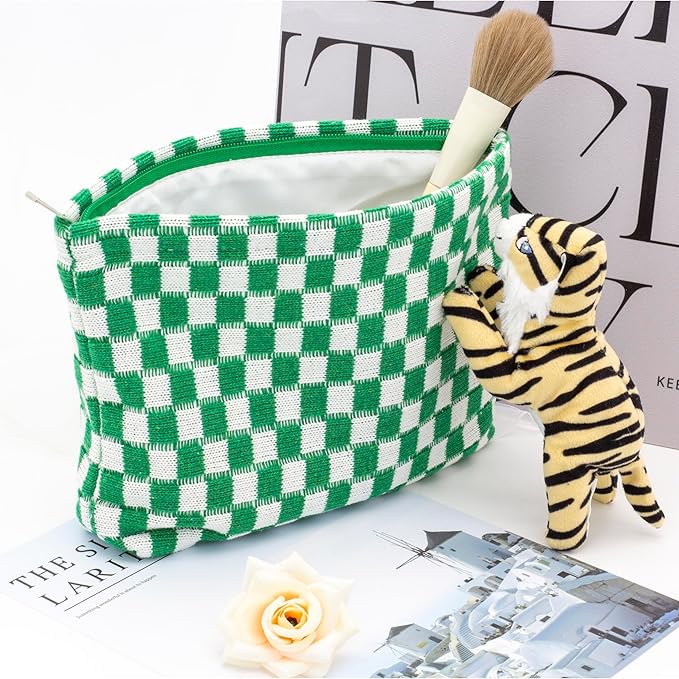 Pazimiik knitted checkered makeup bag