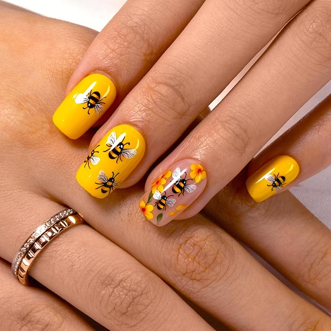 Curvlife Soft Gel Press on Nails, 30Pcs 15 Sizes Nail Tips, Full Cover Small Bee Style Short Design Reusable Gel Nails Kit with Glue and Adhesive Tabs